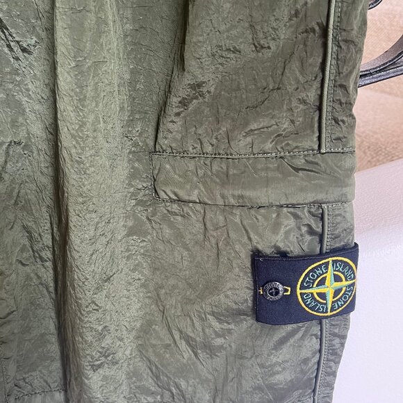 Stone Island Shorts Mens Olive Green Metal Metallic NWT - Picture 1 of 5